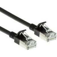 ACT Zwarte 1,5 meter LSZH U/FTP CAT6A datacenter slimline patchkabel snagless met RJ45 connectoren