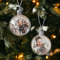 2 stuks kerstballen met foto