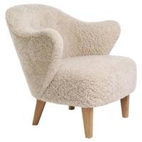 Audo Copenhagen Ingeborg fauteuil naturel eiken Sheepskin Moonlight