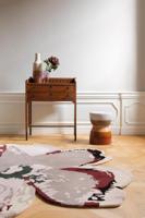 Ted Baker - Shaped Magnolia Burgundy 162303 - 150x150 cm Vloerkleed