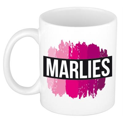 Marlies naam cadeau koffie mok - beker - met roze verfstrepen - Cadeau collega - moederdag