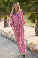 Roze gestreepte doorknooppyjama