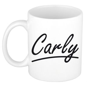 Naam cadeau mok / beker Carly met sierlijke letters 300 ml