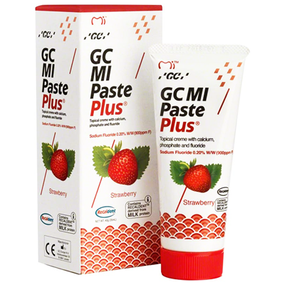 GC GC MI Paste Plus Strawberry