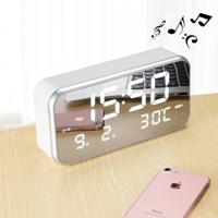 Multifunctionele breedbeeld LED digitale muziek alarmklok met tijd / Week / temperatuur / kalender weergave & afstandsbediening DC 5V