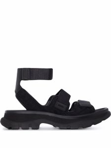 Alexander McQueen sandales Tread - Noir