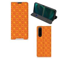 Sony Xperia 5 III | Hoesje met Magneet | Batik Oranje