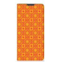 Motorola Edge 30 Pro Hoesje met Magneet Batik Oranje