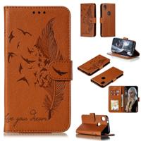 Feather patroon Litchi textuur horizontale Flip lederen draagtas met portemonnee & houder & kaartsleuven voor Motorola Moto E6 (bruin)