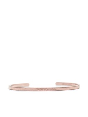 Maison Margiela bracelet à logo gravé - Rose