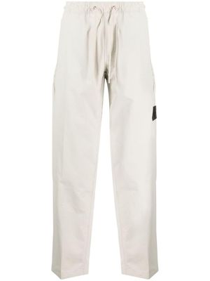 Calvin Klein Cargo broek met logo-applicatie - Beige Calvin Klein Cargo broek met logo-applicatie - Beige