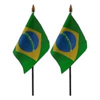 Brazilie - 2x - mini vlaggetje van 10 x 15 cm op stokje - Landen vlag - H27 cm - thumbnail