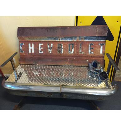 36% korting | Chevrolet Pick-Up bank. Van echte auto onderdelen gemaakt.