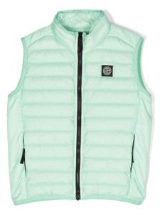 Stone Island Junior gilet matelassé à patch logo - Vert