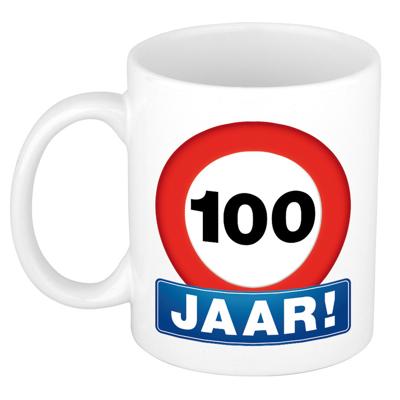 Verjaardag koffiemok - drink beker - thema 100 jaar - leeftijd verkeersbord - 300 ml - keramiek