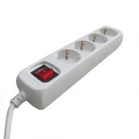 Stekkerdoos 4V RA met schakelaar en 3m snoer 3x1mm²