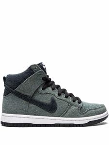 Nike baskets montantes Dunk SB en jean - Bleu