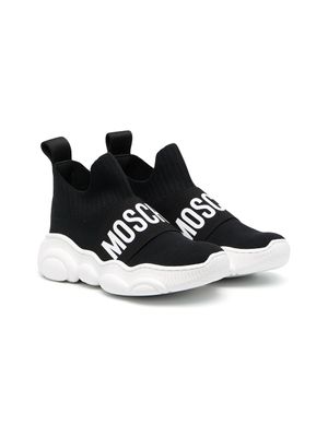 Moschino Kids baskets montantes à logo imprimé - Noir