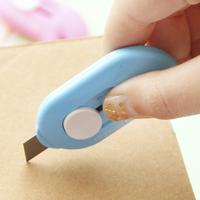 Schattige stevige mini draagbare mes papier Cutter Razor Blade Office briefpapier (blauw)