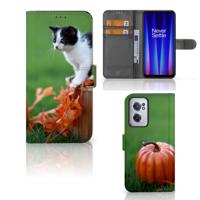 OnePlus Nord CE 2 | Telefoonhoesje | Met pasjeshouder | Kitten