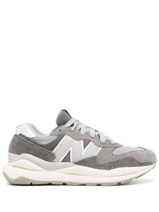 New Balance baskets à patch logo - Gris