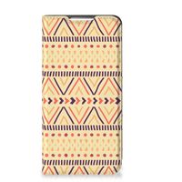 Samsung Galaxy S22 Hoesje met Magneet Aztec Yellow