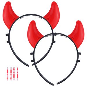 Halloween duivel hoorntjes - 2x - glow in the dark - diadeem - rood - kunststof