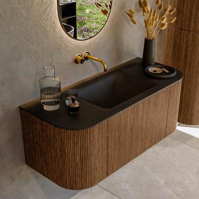 Mondiaz KURVE 110 cm Onderkast Greeploos 1 Lade Met Deuren Walnut, Wastafel Solid Surface Midden Urban 0 Kraangaten Zonder Spiegel (KRVCLO110L+R1L2D0KM-Wal/Urb)