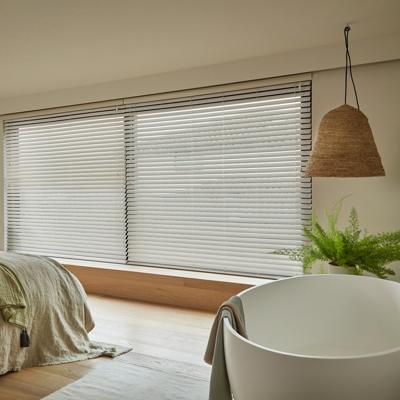 Houten jaloezieën 50mm (Lindehout)