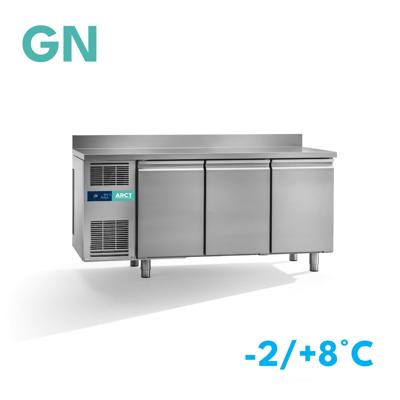 Dieptekoelwerkbank | 3 deurs GN | werkblad met opstaande rand | stekkerklaar