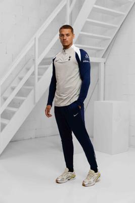Tottenham Hotspurs Strike Trainingspak Senior 2025/2026 - Maat L - Kleur: BeigeDonkerblauw | Soccerfanshop
