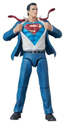 DC Comics MAFEX Action Figure Clark Kent (Batman: Hush Ver.) 16 cm DC Comics MAFEX Action Figure Clark Kent (Batman: Hush Ver.) 16 cm