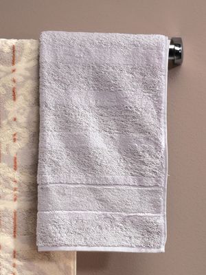 Badstof handdoek Van Cawö zilverkleur