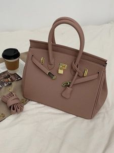 Large Capacity Twist Lock Handbag Crossbody Bag
