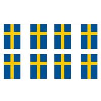 Zweden vlaggetjes vlaggenlijn - 2x stuks - 900 cm - polyester stof - binnen en buiten - landen versi