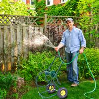 Tuinslanghaspel met 2 Pneumatische Wielen met 61M Slang van 1,9 CM Stevig Opbergrek voor Waterslangen voor Planten Tuinieren