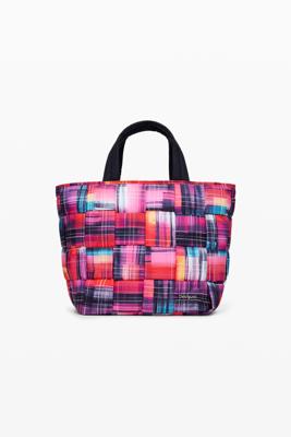 Nylon tas Arty met multifunctionele handvatten - MATERIAL FINISHES - U Nylon tas Arty met multifunctionele handvatten - MATERIAL FINISHES - U