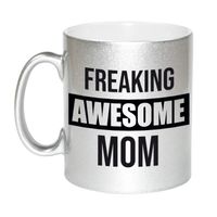 Moeder cadeau zilveren mok / beker freaking awesome mom Moeder cadeau zilveren mok / beker freaking awesome mom