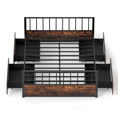 Dubbel Metalen Bedframe met Vier Lades Industrieel Platformbed met Hoofdeinde en Voeteneinde Stevige Metalen Lattenbodem ter Ondersteuning van de Matras Dubbel Metalen Bedframe met Vier Lades Industrieel Platformbed met Hoofdeinde en Voeteneinde Stevige Metalen Lattenbodem ter Ondersteuning van de Matras