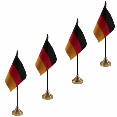 Duitsland tafelvlaggetjes - 4x stuks - 10 x 15 cm - met gouden standaard - H27 cm - versiering