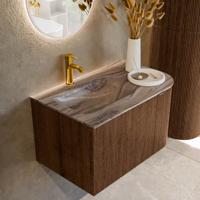 Badmeubel Mondiaz Kurve-Dlux | 75 cm | Meubelkleur Walnut | Wastafelkleur Sombra | Solid surface | Wasbak linker zijde spoelbak | 1 kraangat