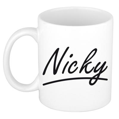 Nicky Naam koffiemok - beker - met sierlijke letters - wit - 300 ml - Cadeau - Dames Nicky Naam koffiemok - beker - met sierlijke letters - wit - 300 ml - Cadeau - Dames