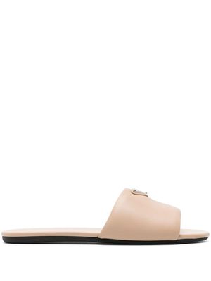 Prada chaussons en cuir à logo triangulaire - Tons neutres
