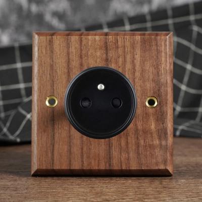 RetroLux Zwart Walnoot 1-4 Gang Wandschakelaar met Messing Toggle