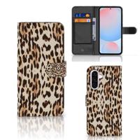 Samsung Galaxy A56 | Telefoonhoesje | Met pasjeshouder | Leopard