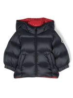 Moncler Enfant doudoune à patch logo - Bleu