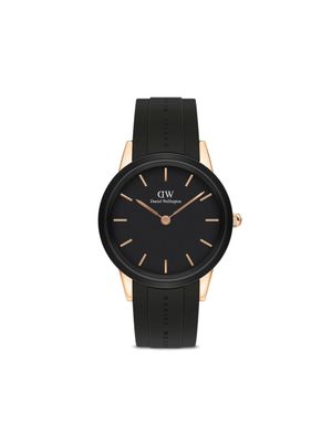 Daniel Wellington montre Iconic Motion 40 mm - Noir
