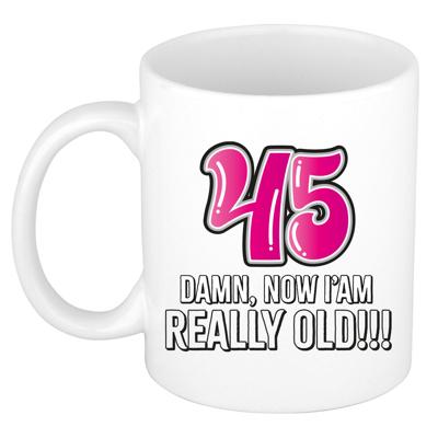 Verjaardag cadeau mok 45 jaar - nu ben ik echt oud! - roze - 300 ml - keramiek