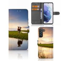 Samsung Galaxy S22 Plus | Telefoonhoesje | Met pasjeshouder | Koe