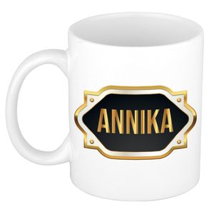 Naam cadeau mok / beker Annika met gouden embleem 300 ml   -